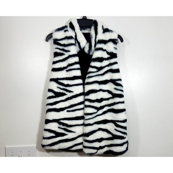 89+MADISON Jackets & Blazers - 89&Madison Zebra Print Faux Fur Vest Black White Medium